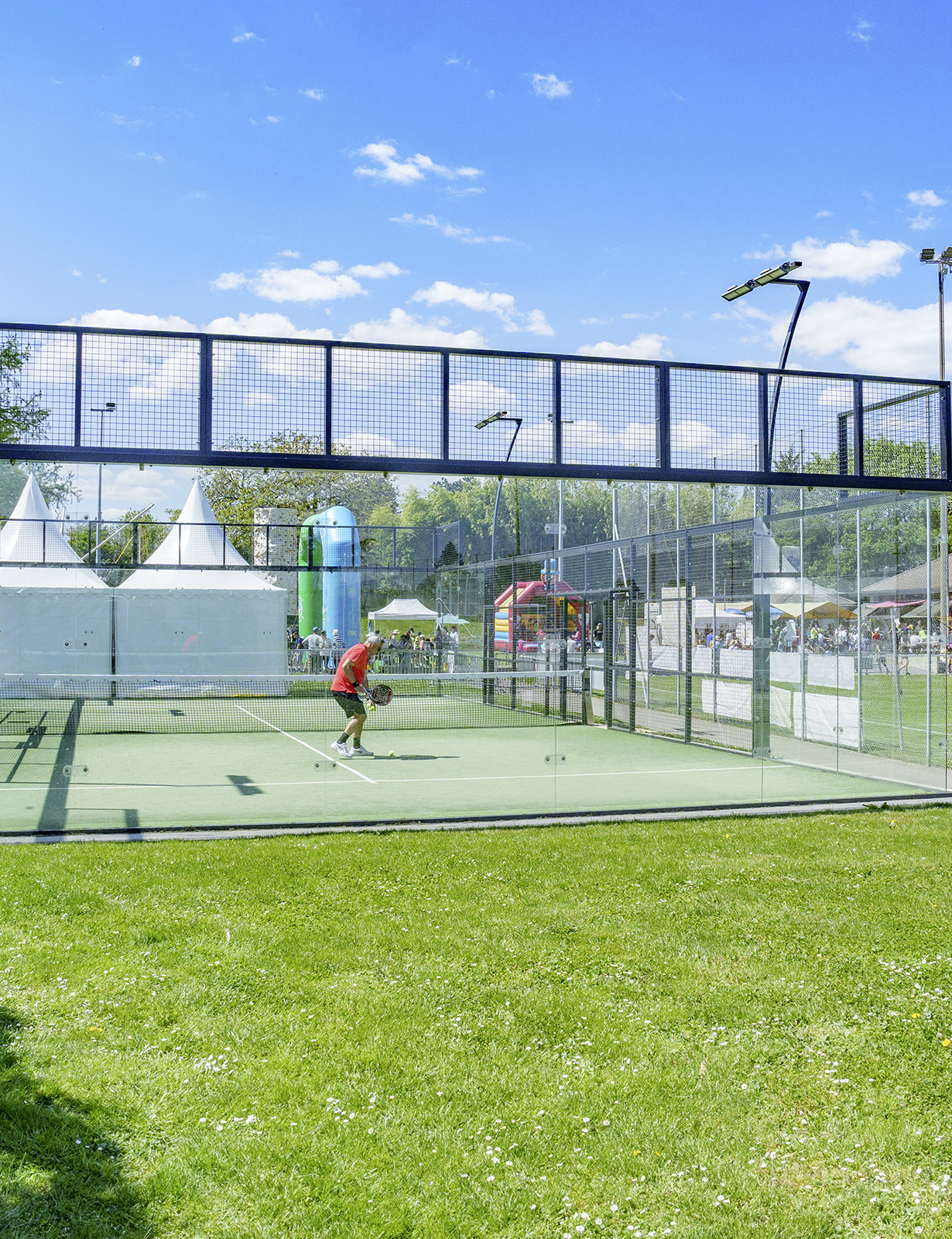 Terrains de sport et loisirs à Bernex, équipements à proximité des Jardins de Lully
